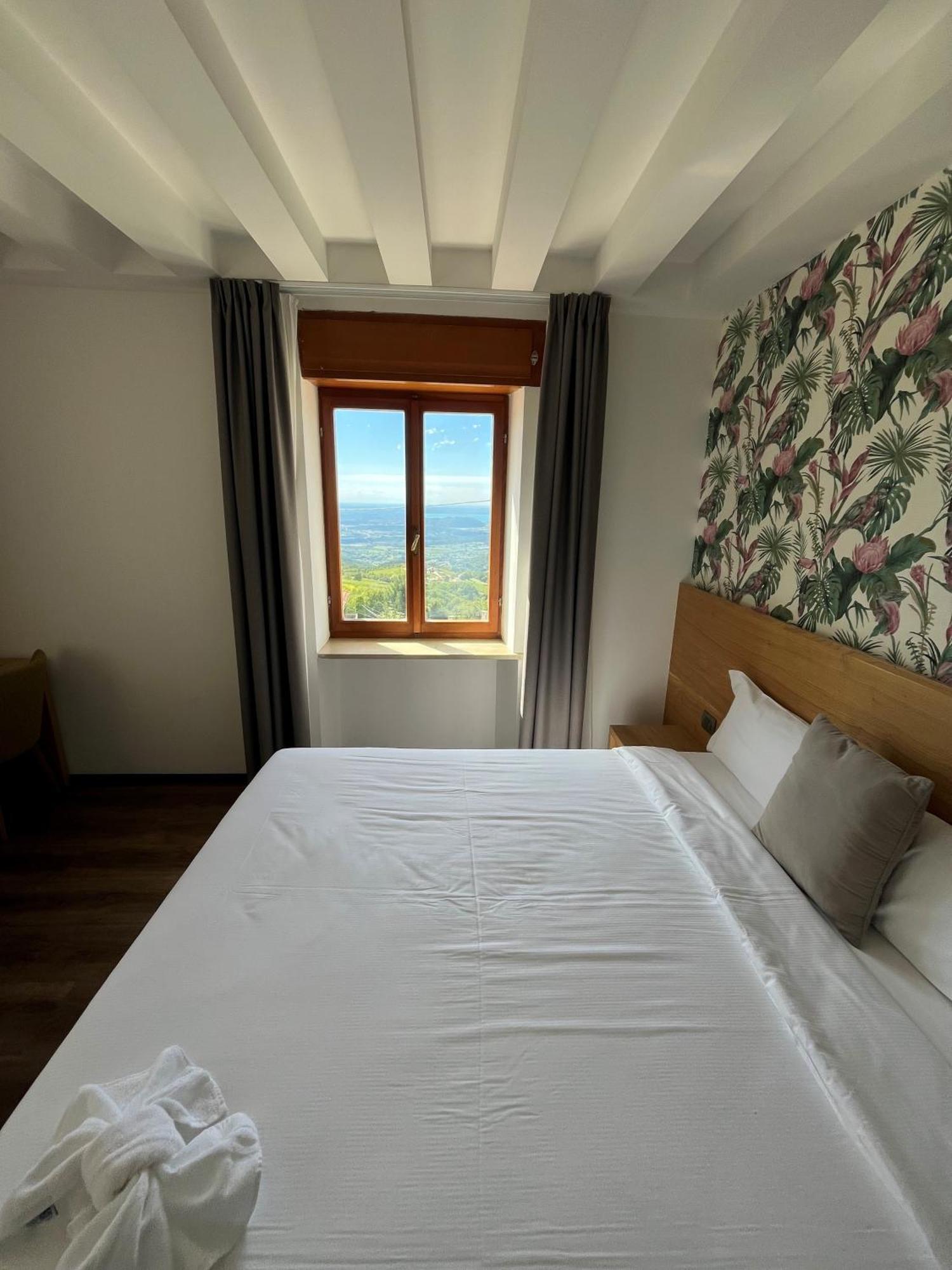 Hotel Belvedere Spiazzi Di Caprino Eksteriør bilde